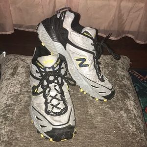 Men’s new balance shoes